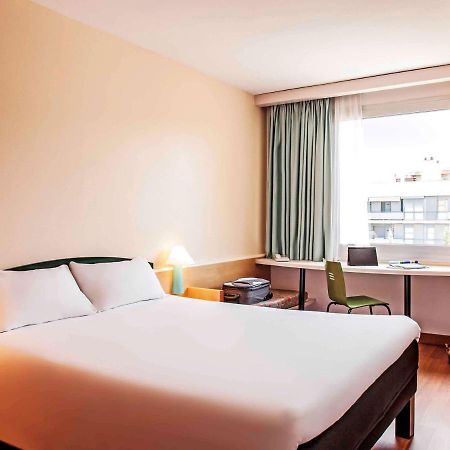 Ibis Barcelona Molins De Rei 호텔 외부 사진